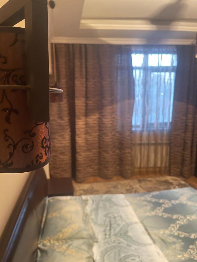 2 Room Flat Almaty Bagian luar foto